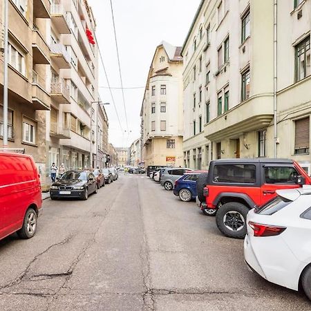 prince Kinizsi apartment Budapest Extérieur photo