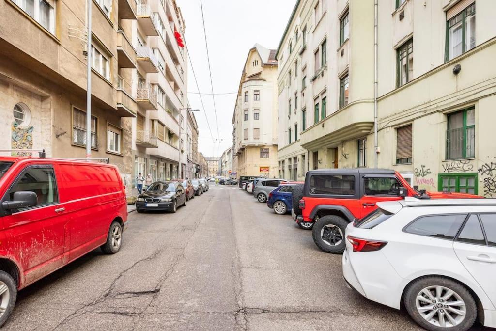 prince Kinizsi apartment Budapest Extérieur photo